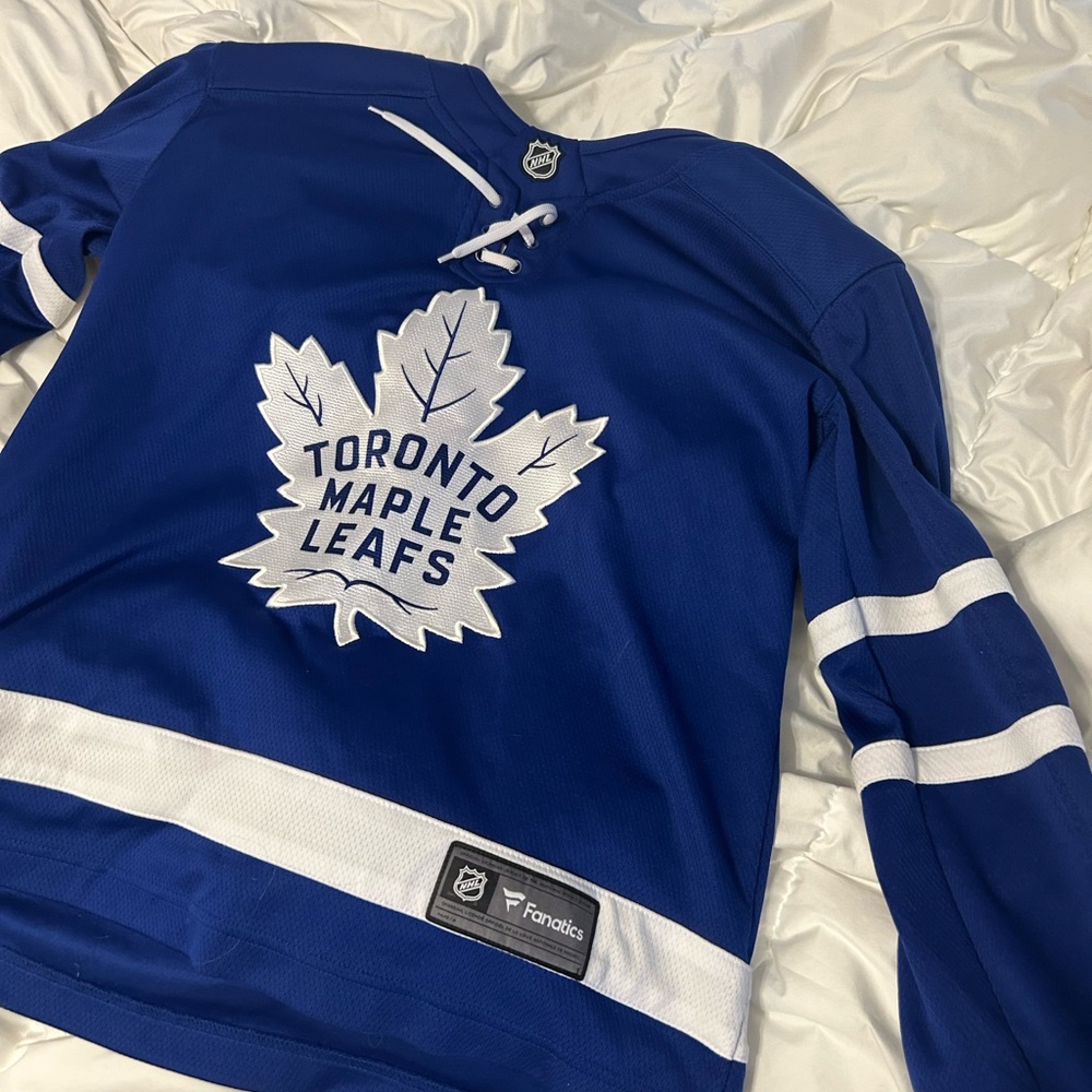 NEW TORONTO MAPLE LEAFS JERSEY